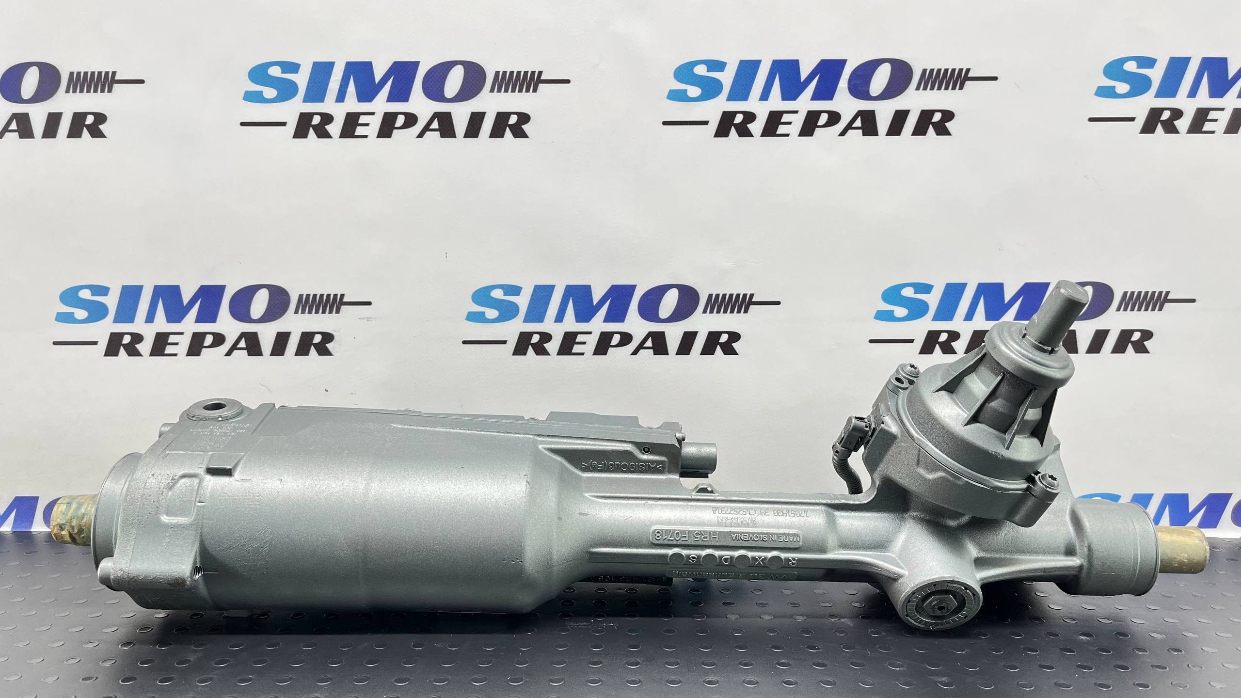 8R0909144J 8R0909144B​​ 8R2423055AF 8R2423055AC 互換 Q5 RHD caixa